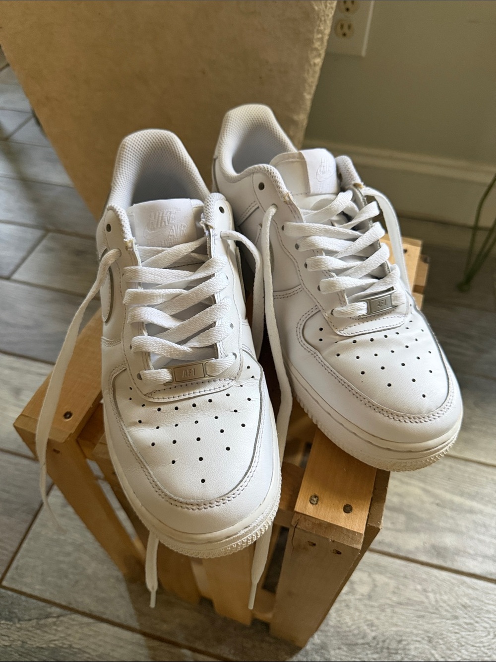 Nike Kids White Low-Top Sneakers